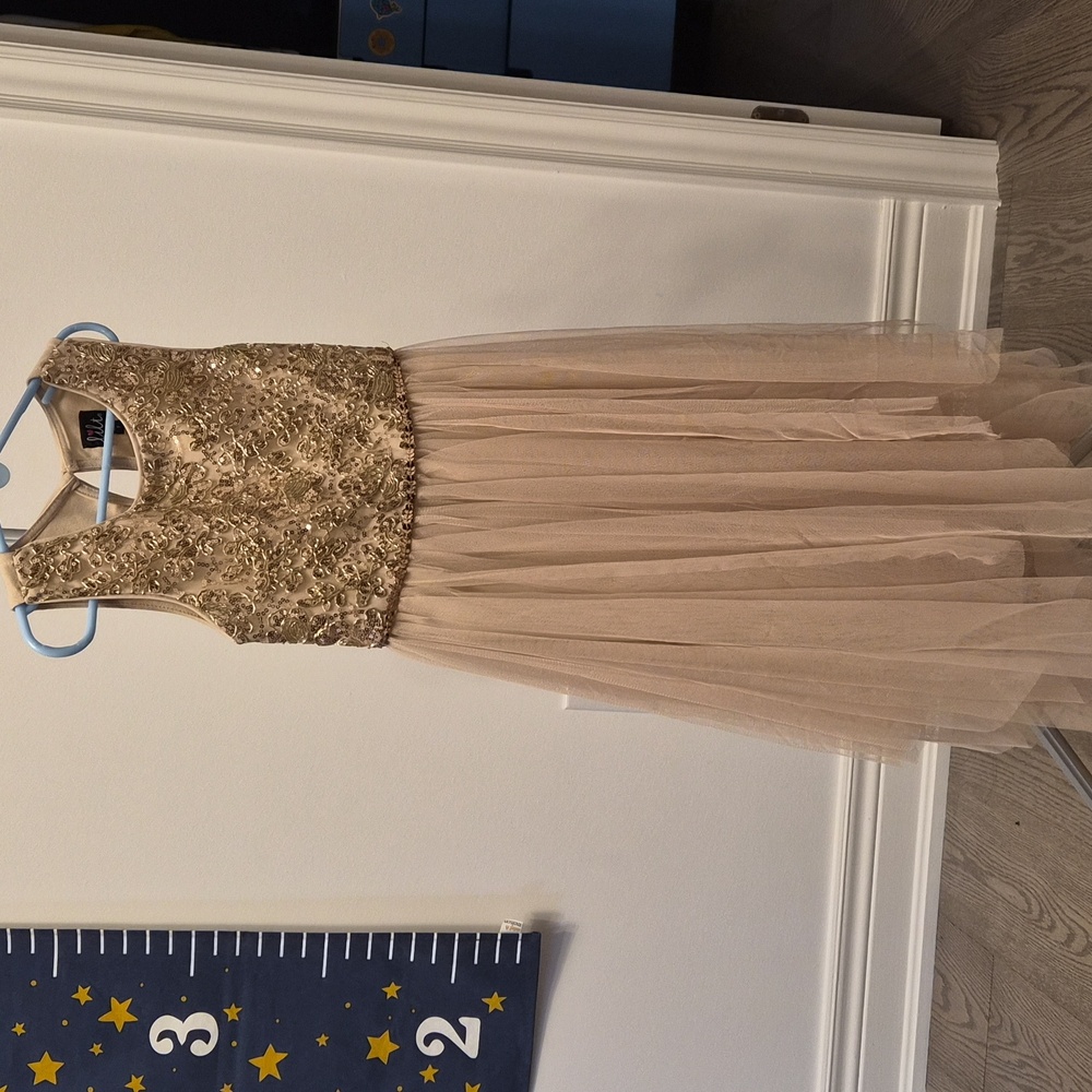 Lilt Gold and Cream Formal Kids Dress Size 7